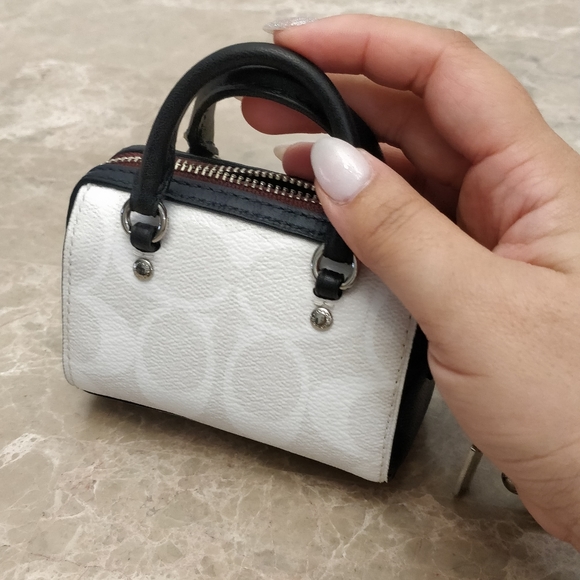 Coach Rowan coin case bag charm - Picture 3 of 4